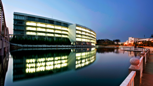 湖北经济学院